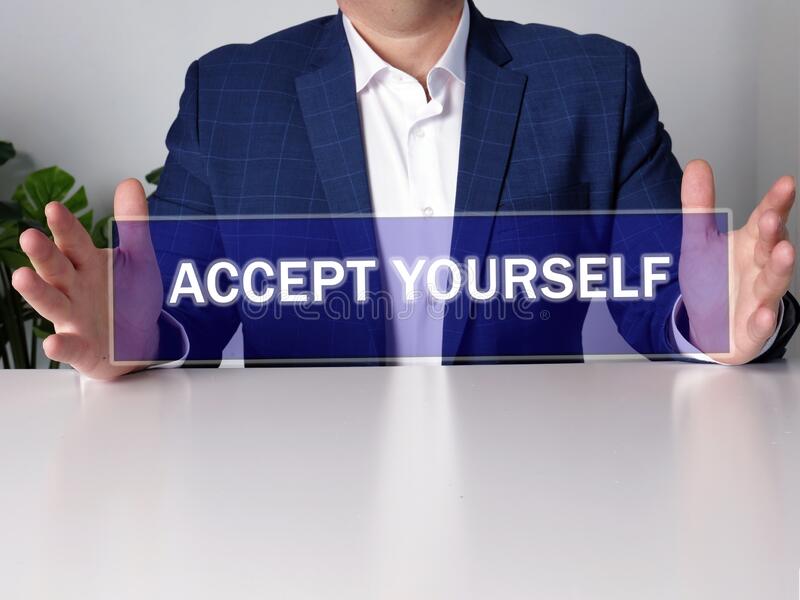 7 WAYS TO ACCEPT YOURSELF